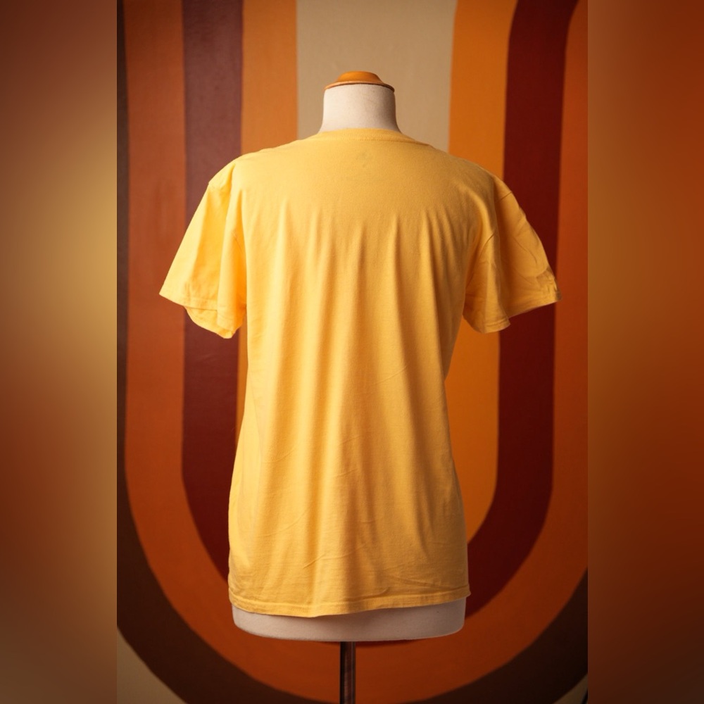 Walt Disney World Retro Vintage 70s inspired yellow tee shirt - Picture 4 of 4